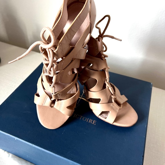 Pour La Victoire Camila Lattice Sandal - Polished Leather - Size 8M - Nude - Picture 5 of 14